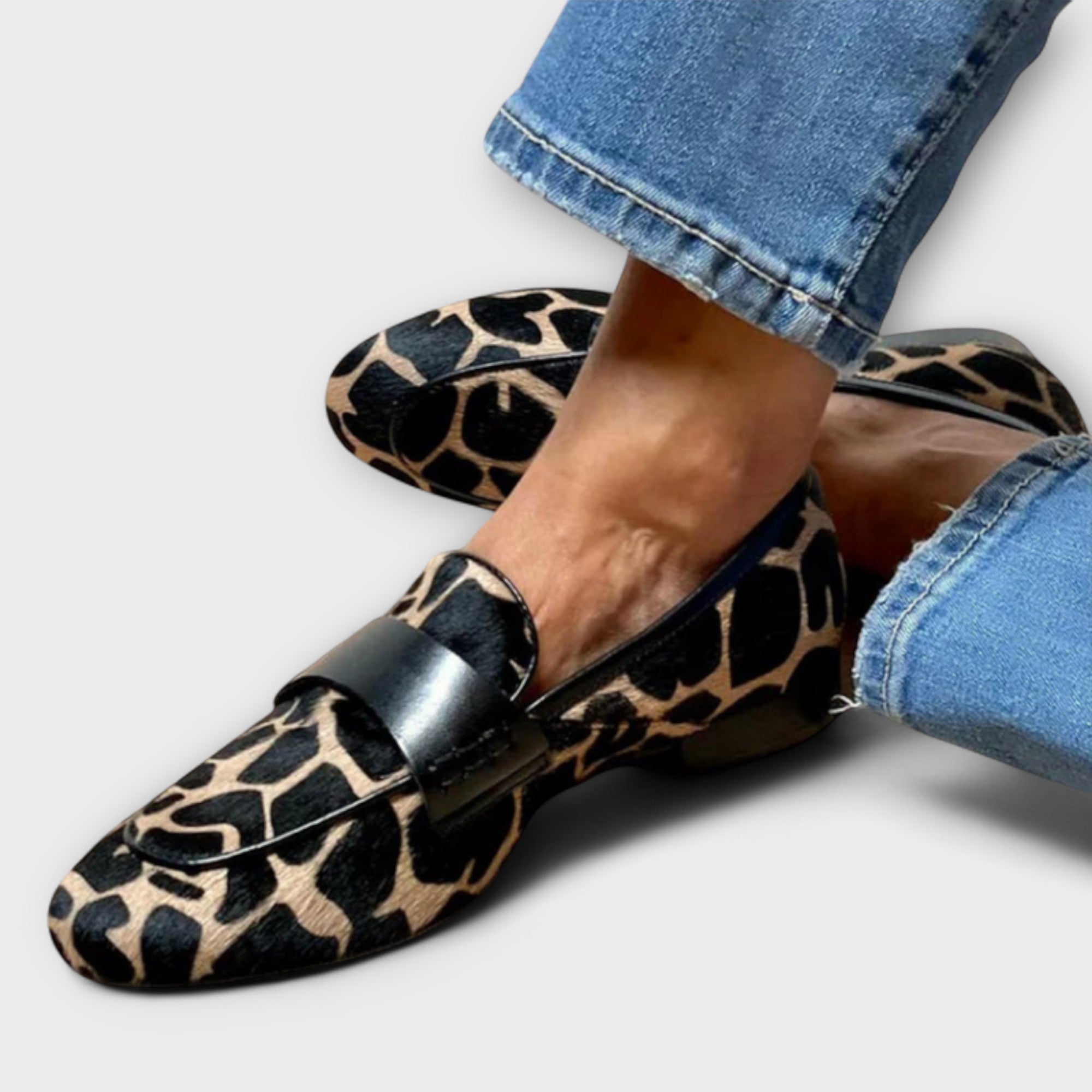 Mokasíny s leopardím potiskem s leopardím vzorem
