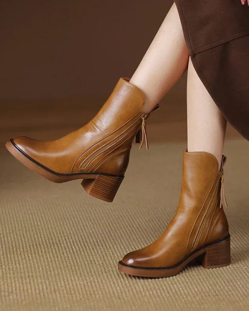 Elegantní boty z ekologické kůže s pohodlným podpatkem – detail provedení