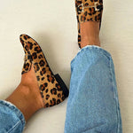Elegantní mokasíny s leopardím potiskem s leopardím vzorem – další pohled