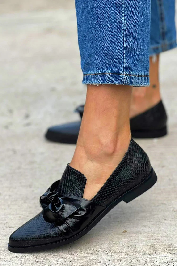 Elegantní mokasíny s mašlí – další pohled