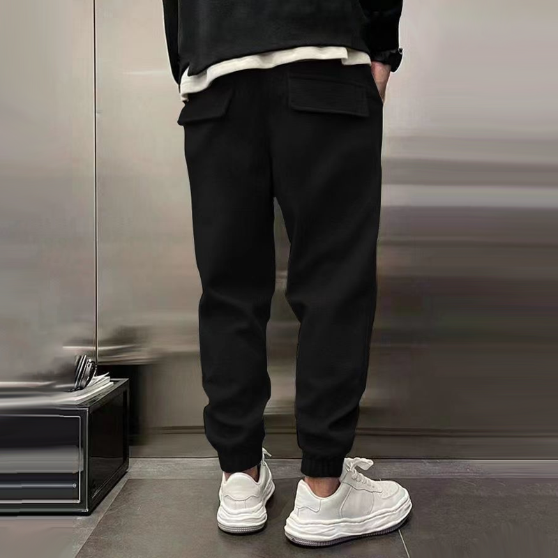 Elegantní sportovní kalhoty – další pohled