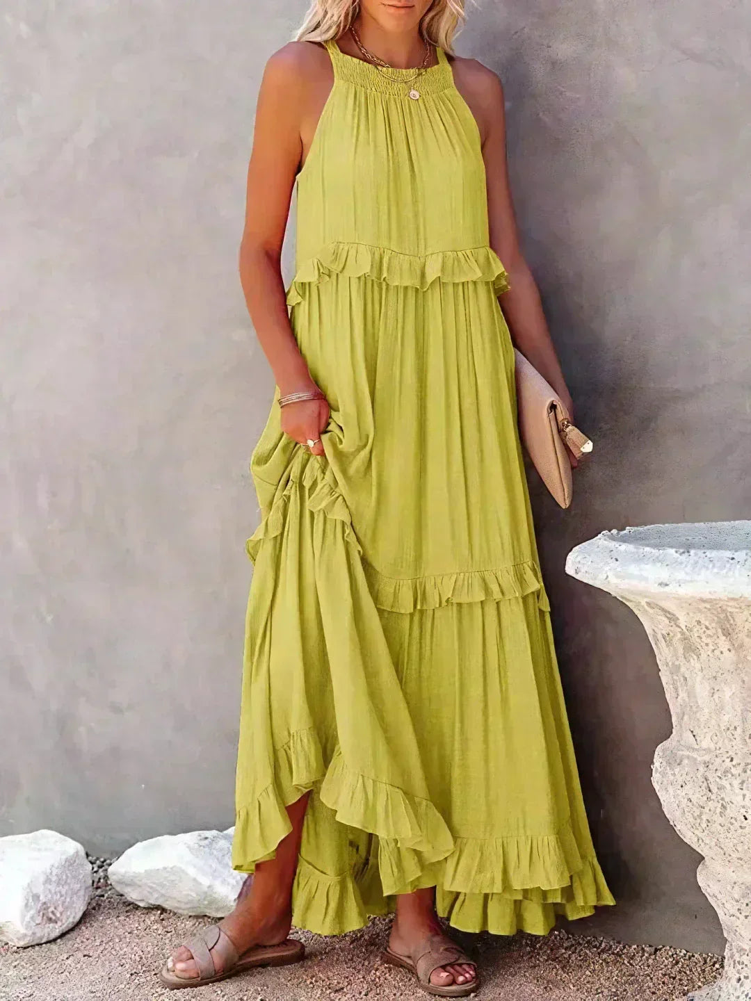 Maxi šaty s ramínky a volány – pohled na model