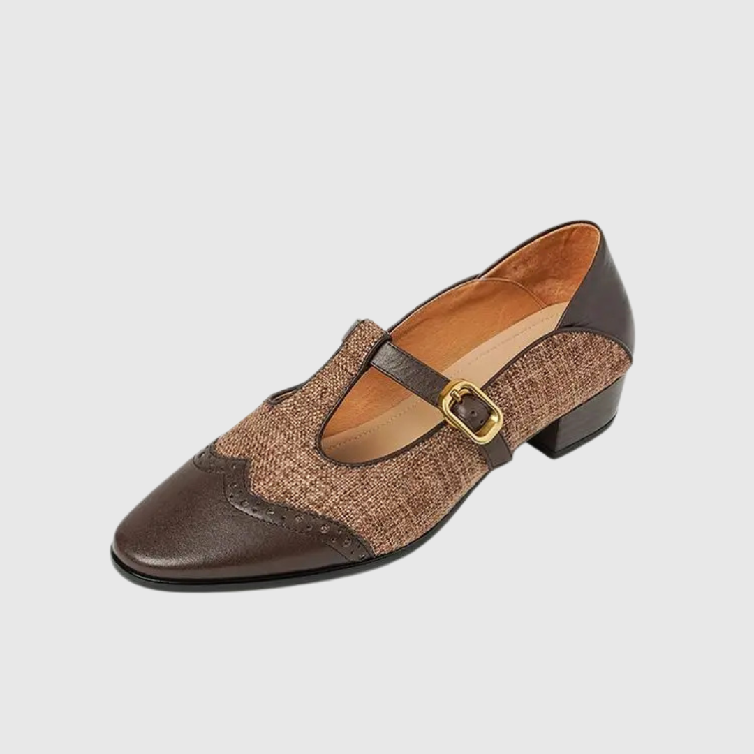 Vintage boty s přezkou – pohled na model