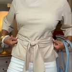 Elegantní top s mašlí v pase – další pohled
