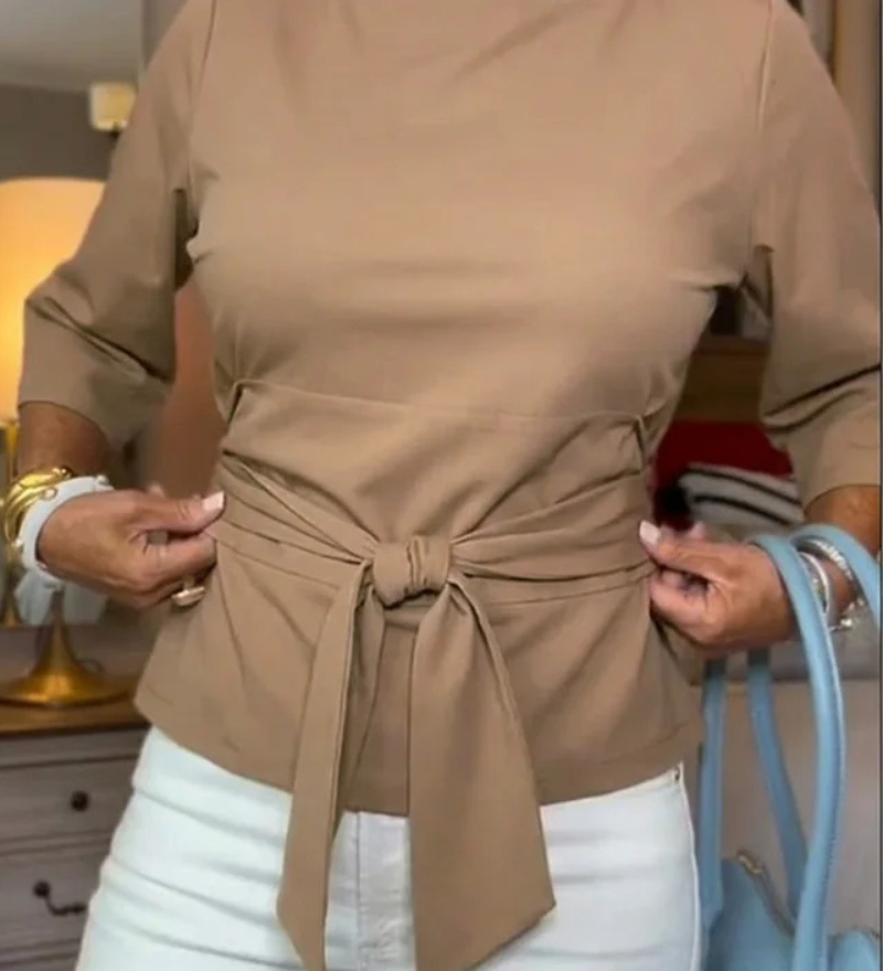 Elegantní top s mašlí v pase