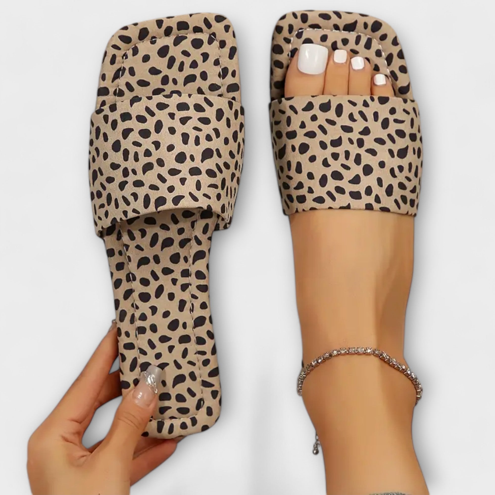 Měkké mokasíny s leopardím potiskem