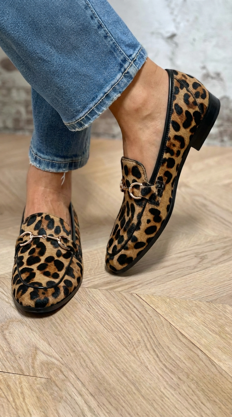 Odvážné mokasíny s leopardím potiskem – další pohled