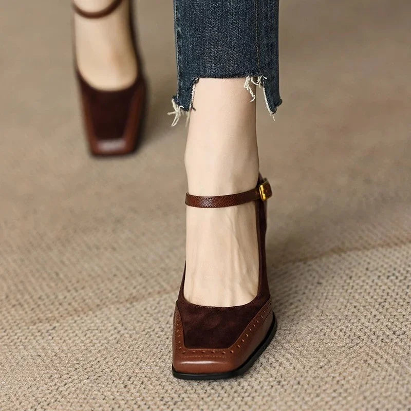 Klasické stiletto boty – další pohled