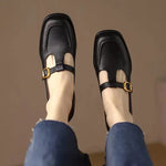 T-strap boty ve vintage stylu – detail produktu