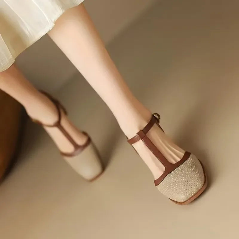 Elegantní dámské boty s středním podpatkem – detail produktu