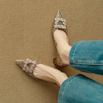 Lesklé stiletto boty – detail provedení