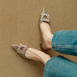 Lesklé stiletto boty – detail provedení