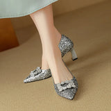 Lesklé stiletto boty – detail provedení
