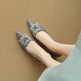 Lesklé stiletto boty – pohled na model