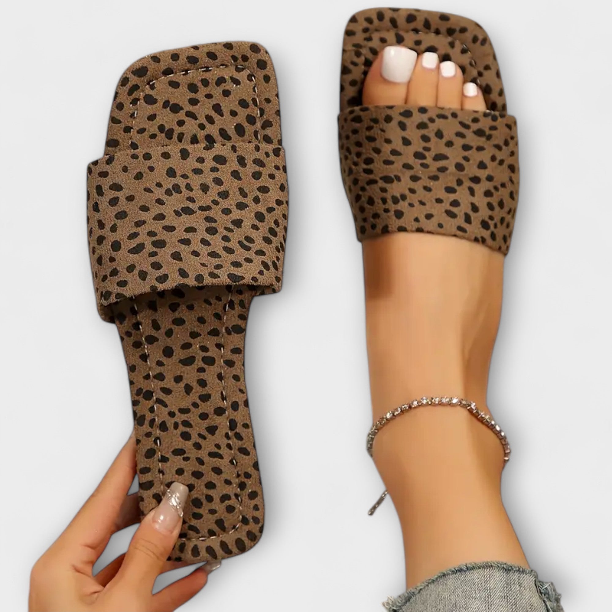 Měkké mokasíny s leopardím potiskem – detail produktu