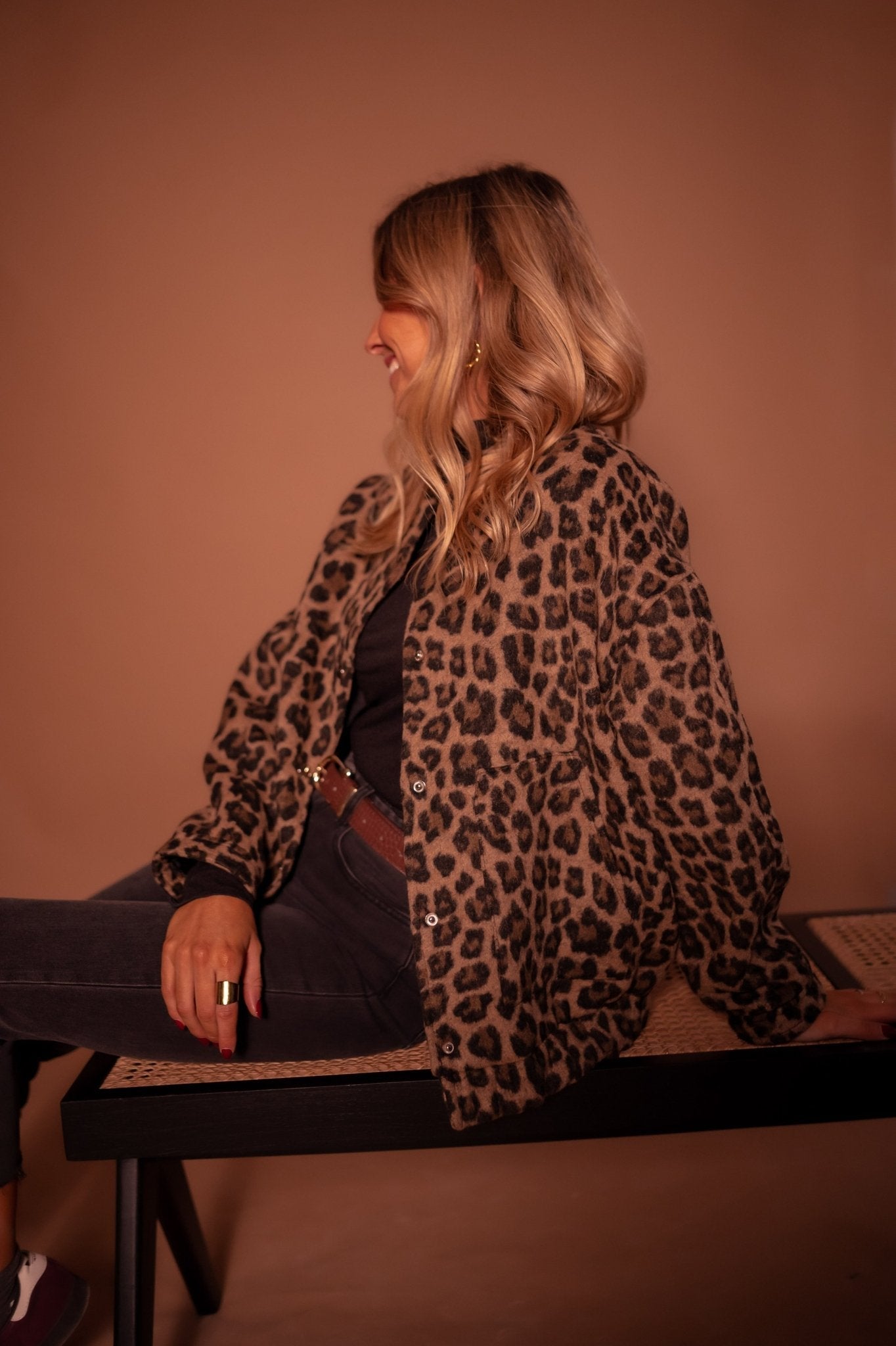 Bunda s leopardím potiskem – další pohled