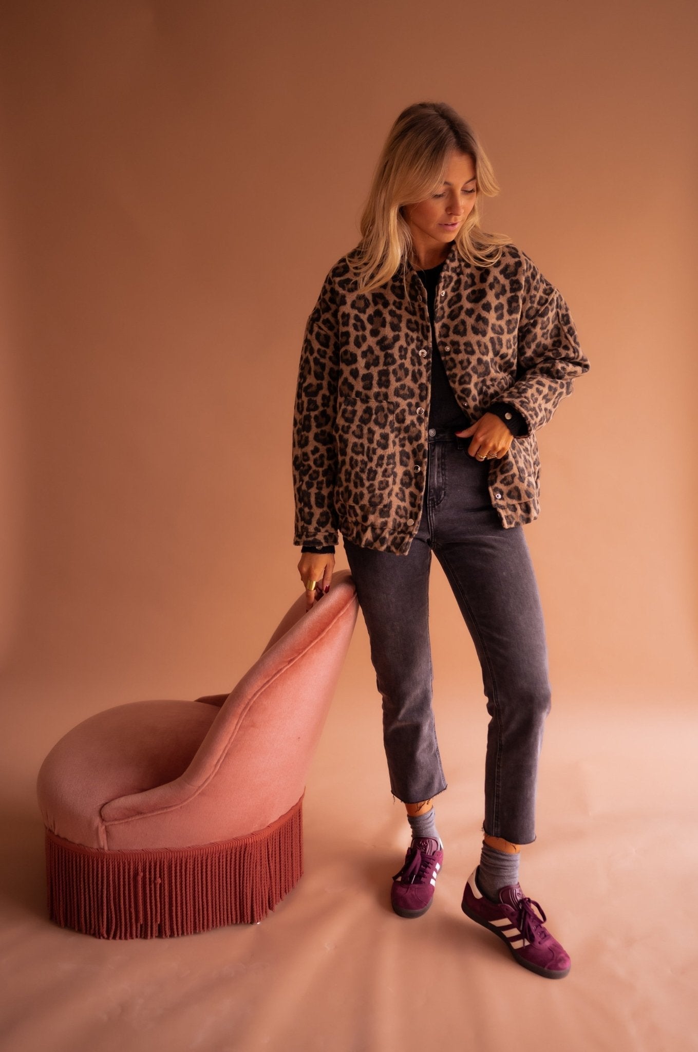 Bunda s leopardím potiskem – detail provedení